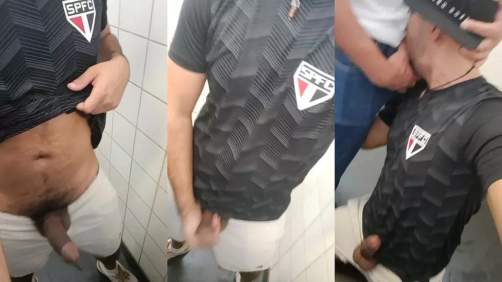 entrei no banheiro e tinha um macho lindo me olhando, desci o short e deixei ele mamar, eu mamei tambem e fui leitado na boca