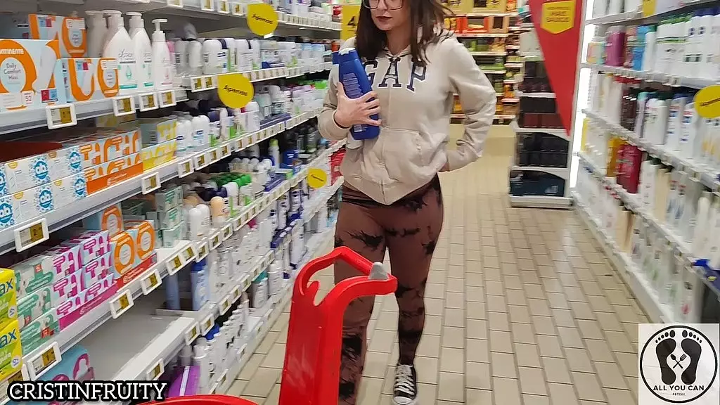 public buttcrack with leggings and thong at the supermarket