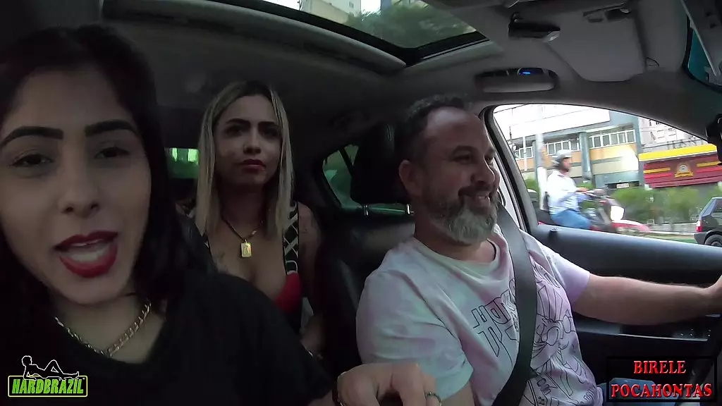 fui para o centro de sao paulo e aprontei do lado da praca da se tirando a roupa no carro - izabela pimenta - binho ted