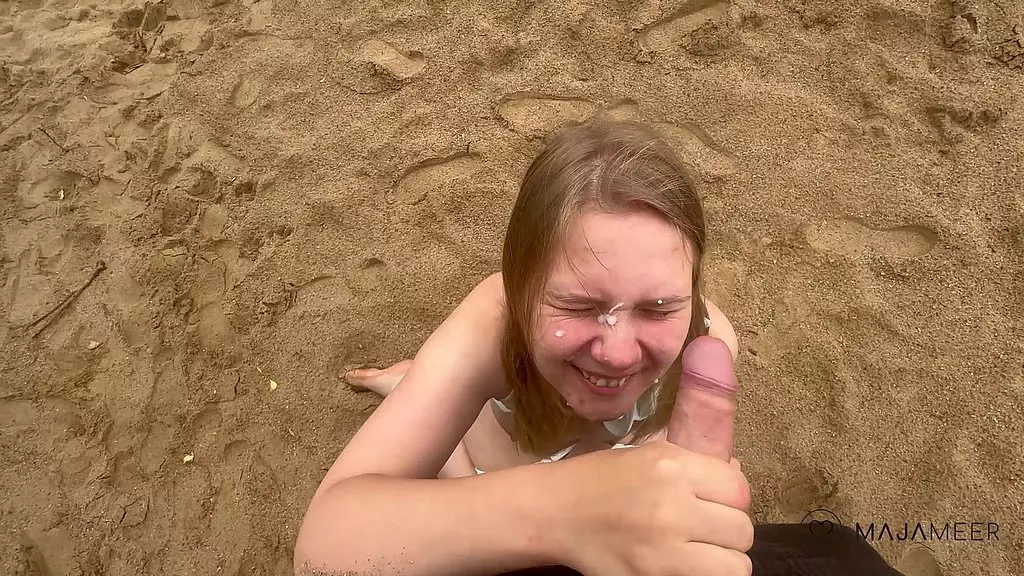 outdoor quickie at the lake - cum in my face please!