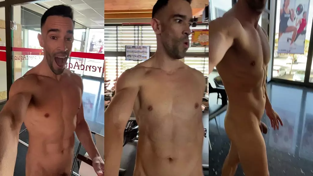 walking fully naked at public gym