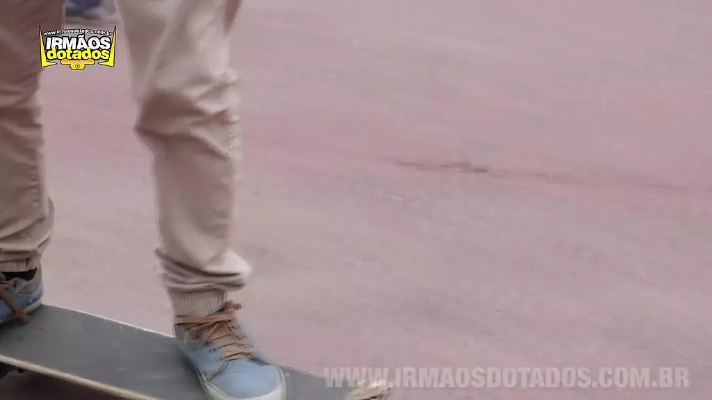 aula de skate termina em foda