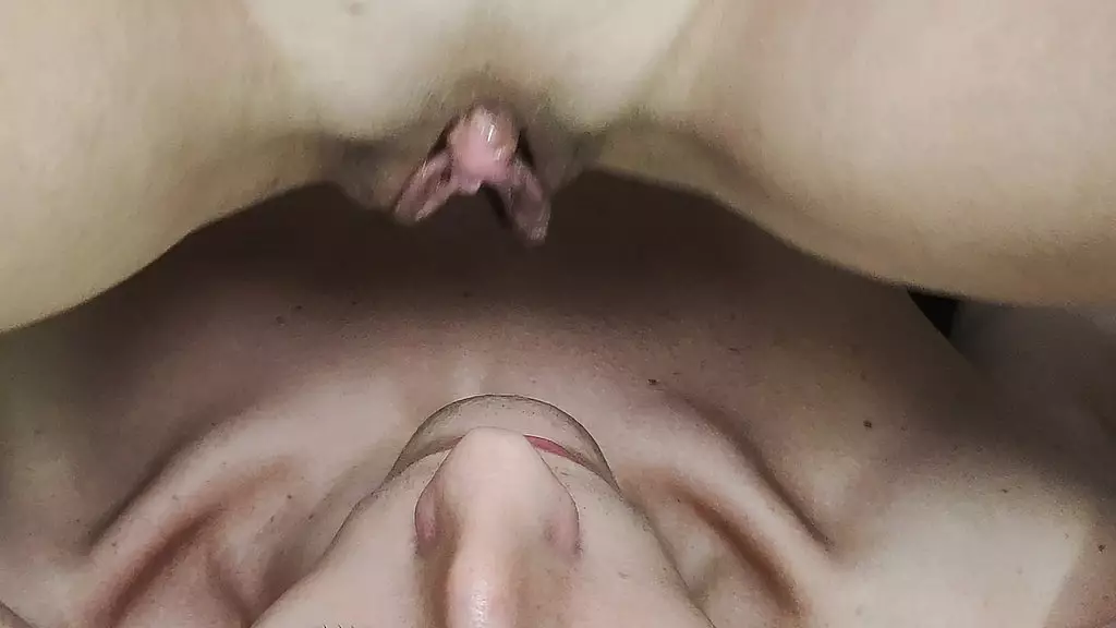 wet pulsing vulva slides on man s tongue