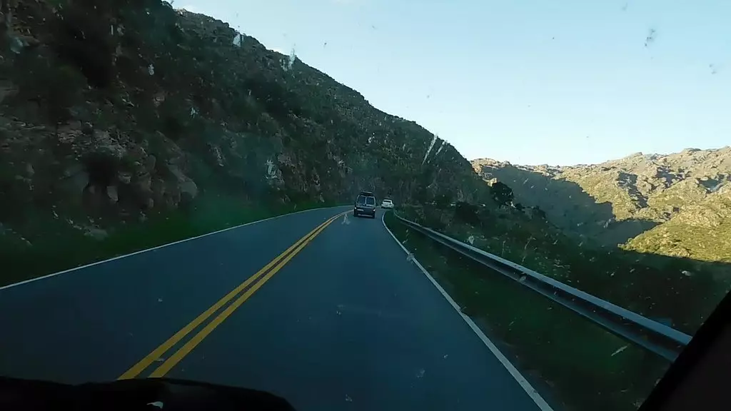 trabaje en la ruta y luego en l a esquina le traje un monton, le parecio poco y me lleno el culo de leche en castigo