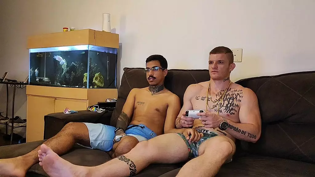 fui jogar video game com o skatist23cm e rolou aquela brotheragem